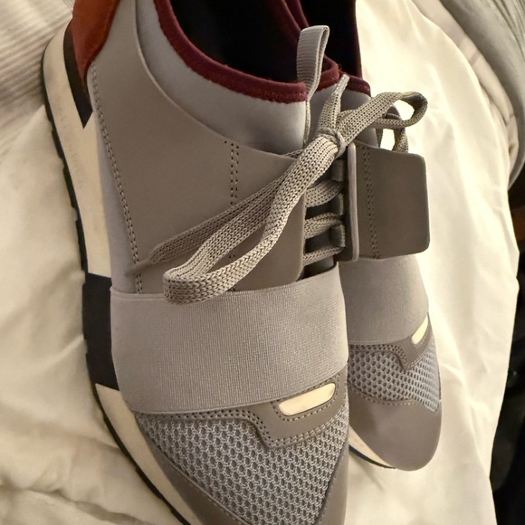 Balenciaga Gray and Red Sneakers - Picture 2 of 6
